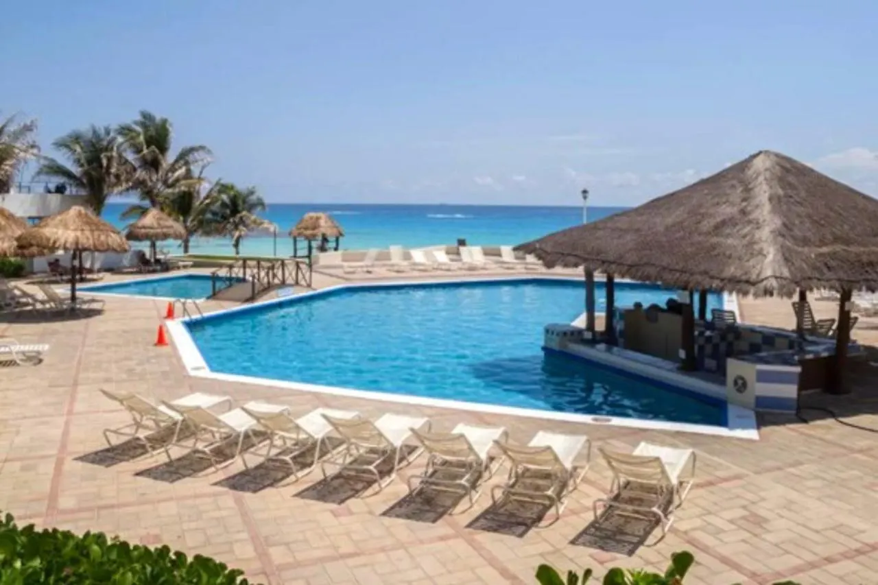 Apartment Apartamento Vacacional Frente Al Mar Con Piscina En Cancun